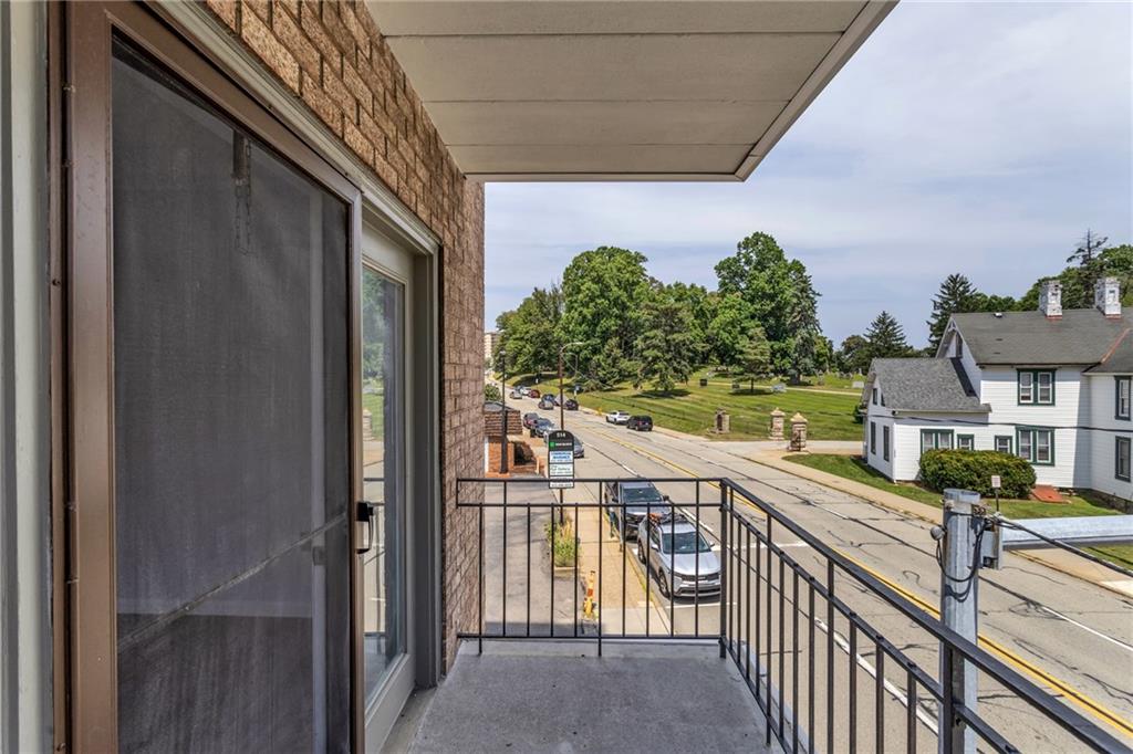 520 Washington Road, Unit 301 Pittsburgh, PA 15228 - Photo 14 of 20 a view of a balcony with chairs