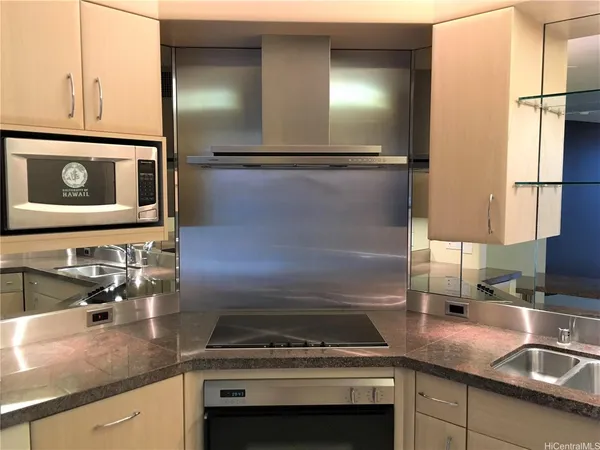 $3,150 | 88 Piikoi Street, Unit 1801, Honolulu, HI 96814