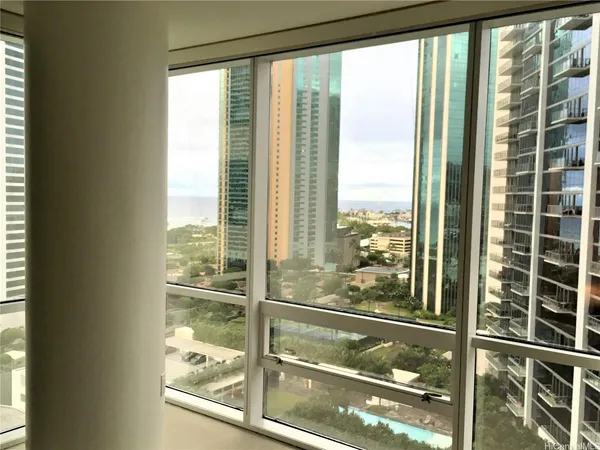 $3,150 | 88 Piikoi Street, Unit 1801, Honolulu, HI 96814