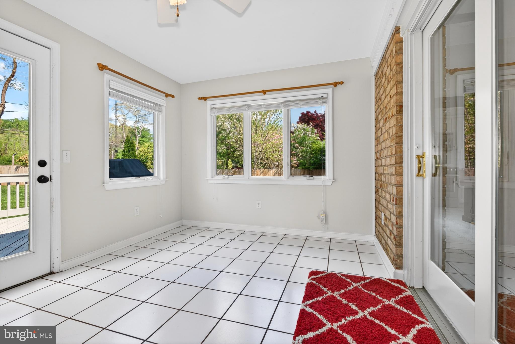 264 East Padonia Road Cockeysville, MD 21030 - Photo 41 of 53 a room with a rug and a window