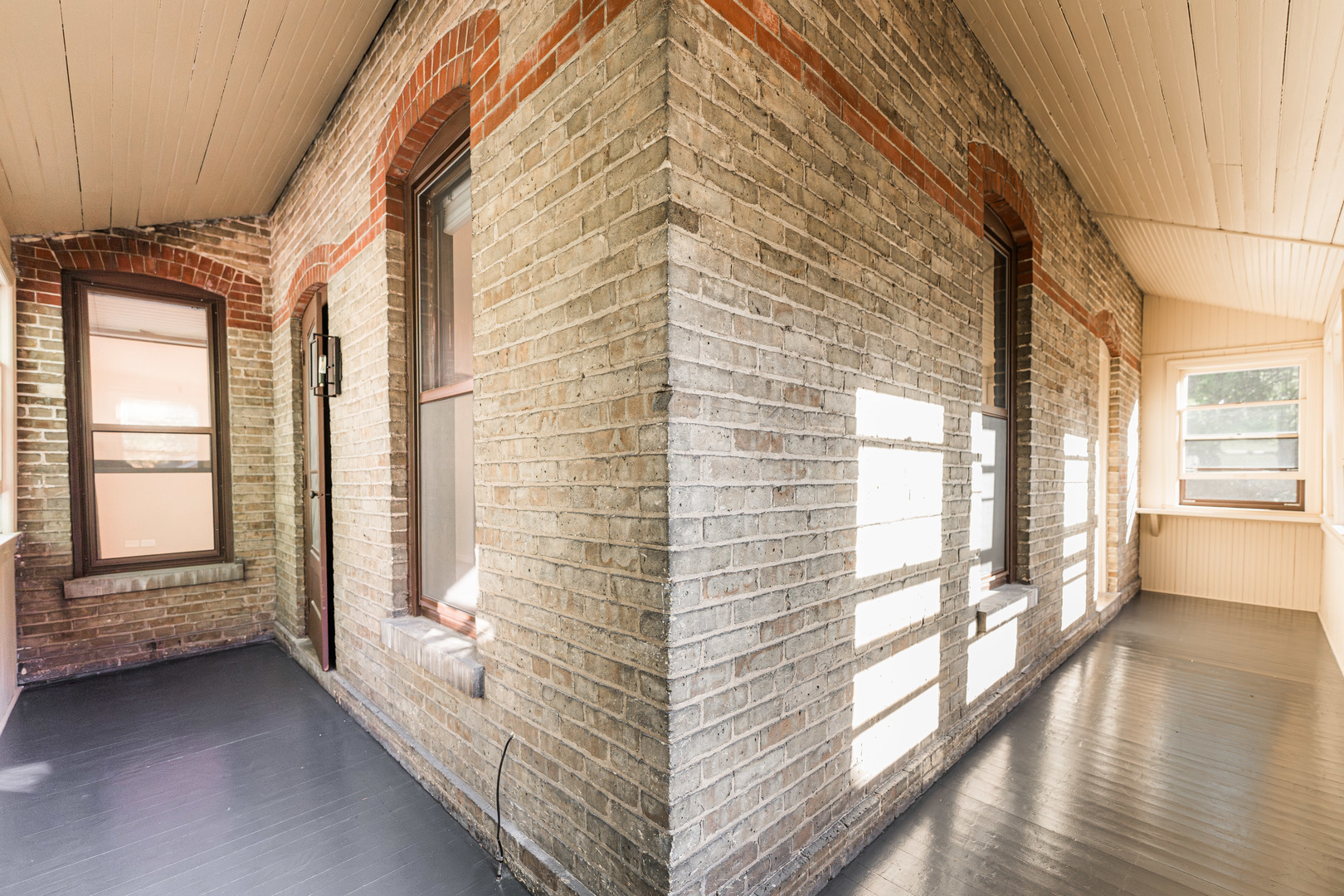 113 Elm Street, Unit B Elgin, IL 60123 - Photo 6 of 22