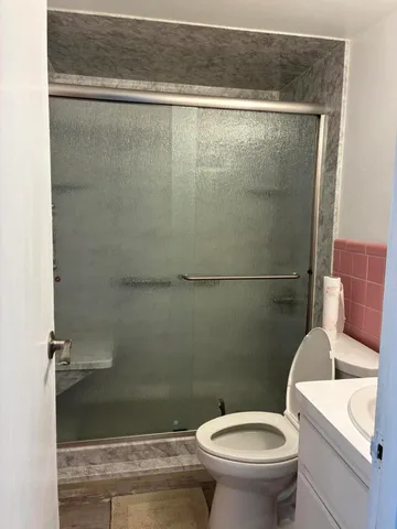 $110,000 | 8900 East Jefferson Avenue, Unit 632, Detroit, MI 48214