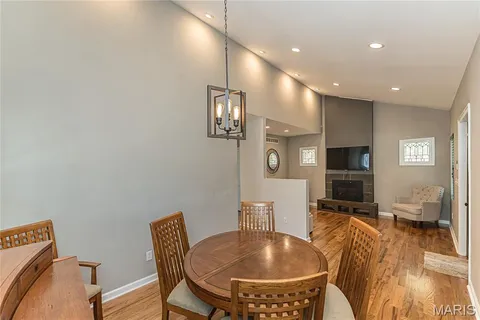 $195,000 | 8928 Tudor Avenue, Overland, MO 63114