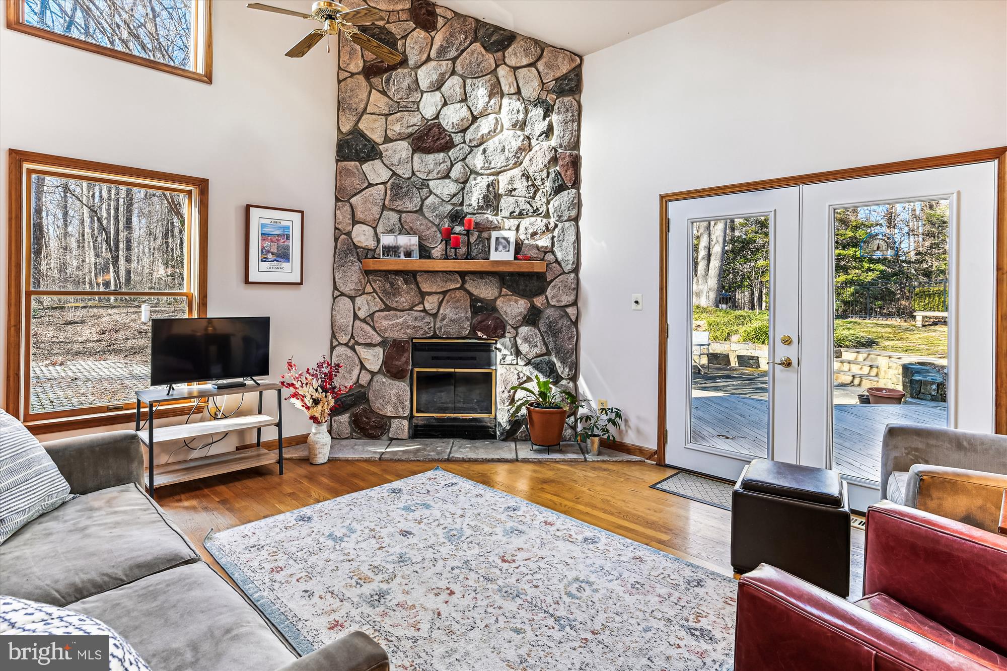 128 Claiborne Road Edgewater, MD 21037 - Photo 14 of 68 Great Room