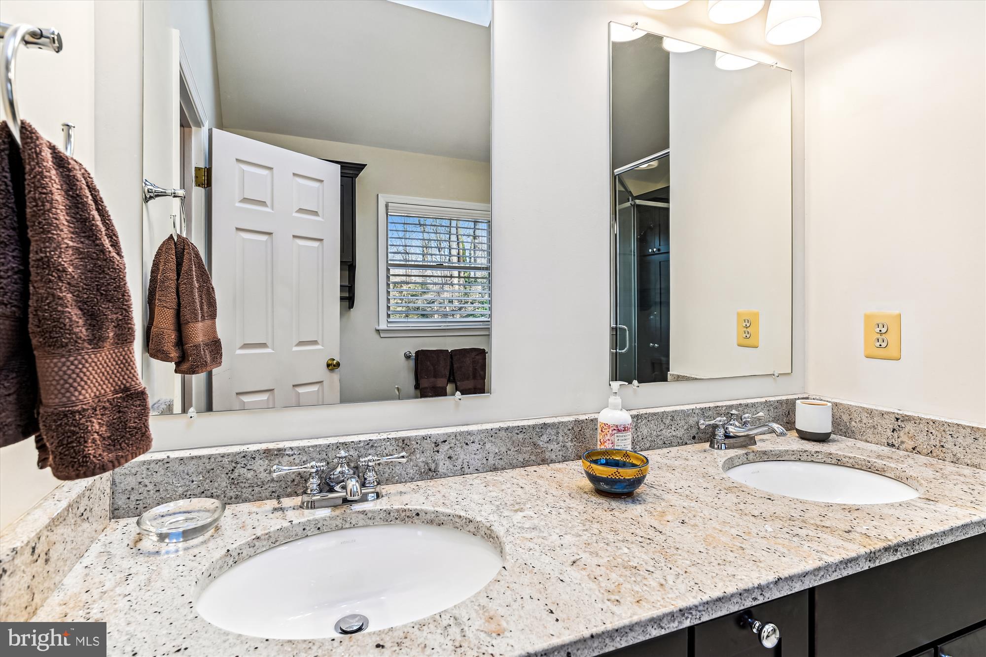 128 Claiborne Road Edgewater, MD 21037 - Photo 33 of 68 Primary Bath