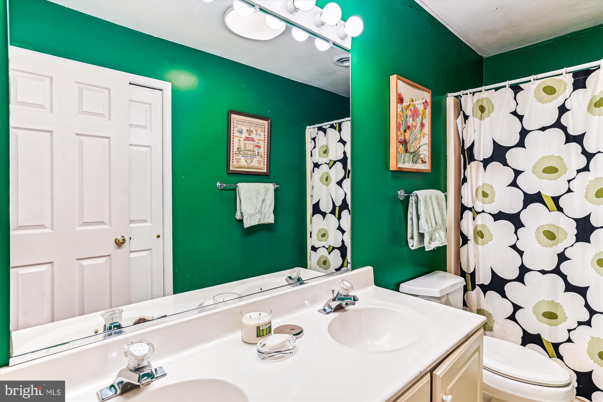 128 Claiborne Road Edgewater, MD 21037 - Photo 38 of 68 Upper Level Full Bath