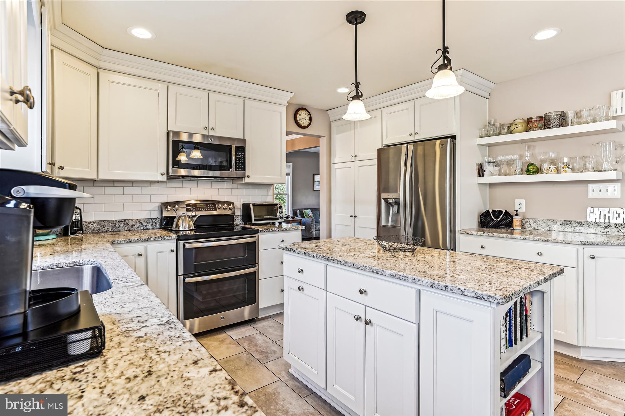 128 Claiborne Road Edgewater, MD 21037 - Photo 6 of 68 Kitchen