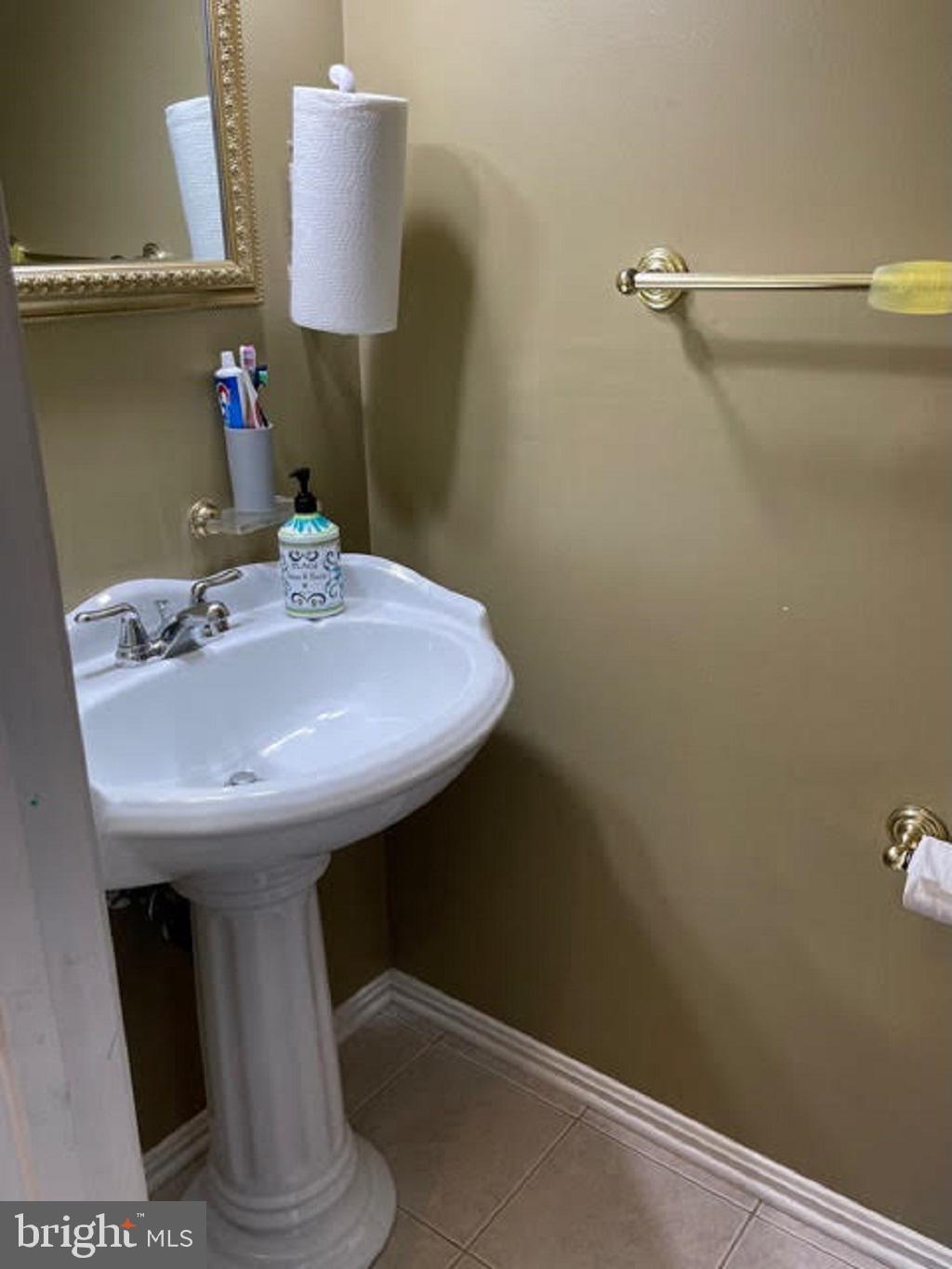 5911 Grand Banks Road Columbia, MD 21044 - Photo 2 of 30 Powder Room