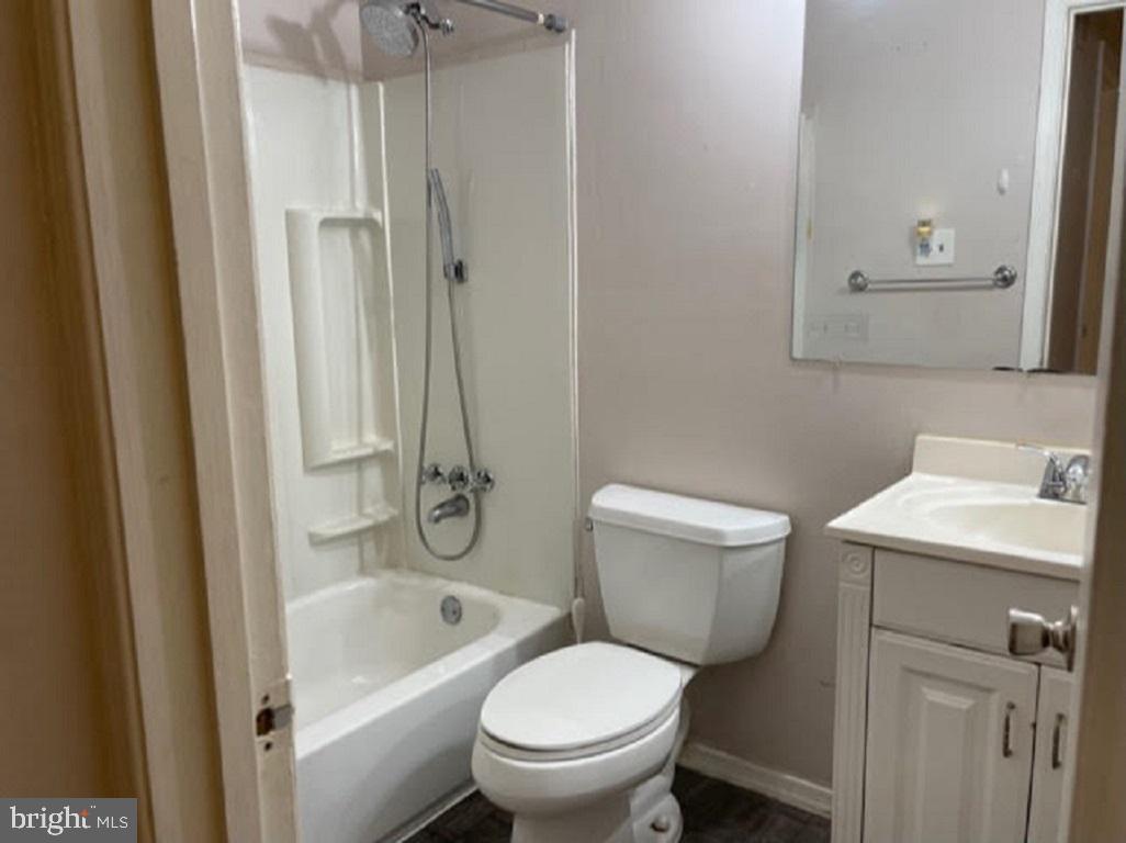 5911 Grand Banks Road Columbia, MD 21044 - Photo 22 of 30 Bathroom