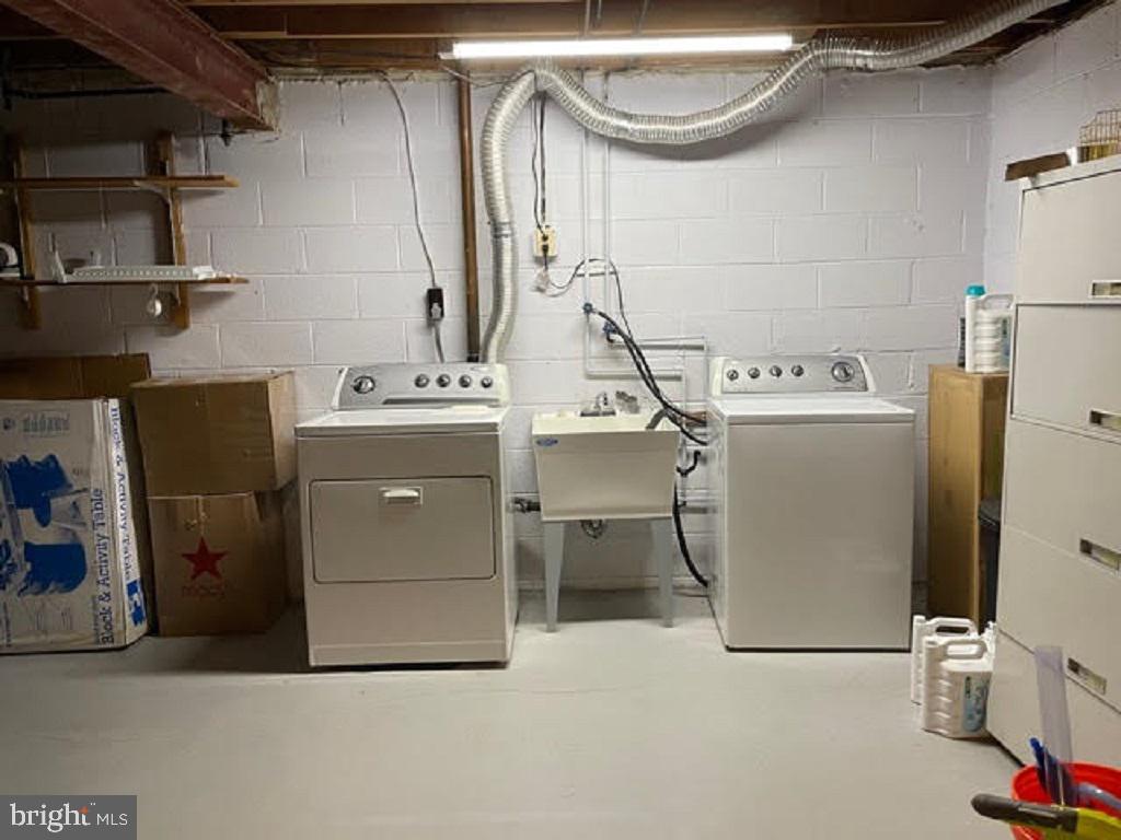 5911 Grand Banks Road Columbia, MD 21044 - Photo 29 of 30 Laundry Room