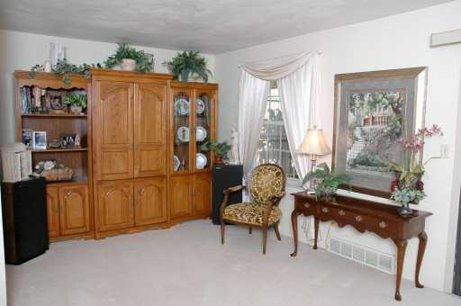 377 Oak Road Plum, PA 15239 - Photo 3 of 8 Other.