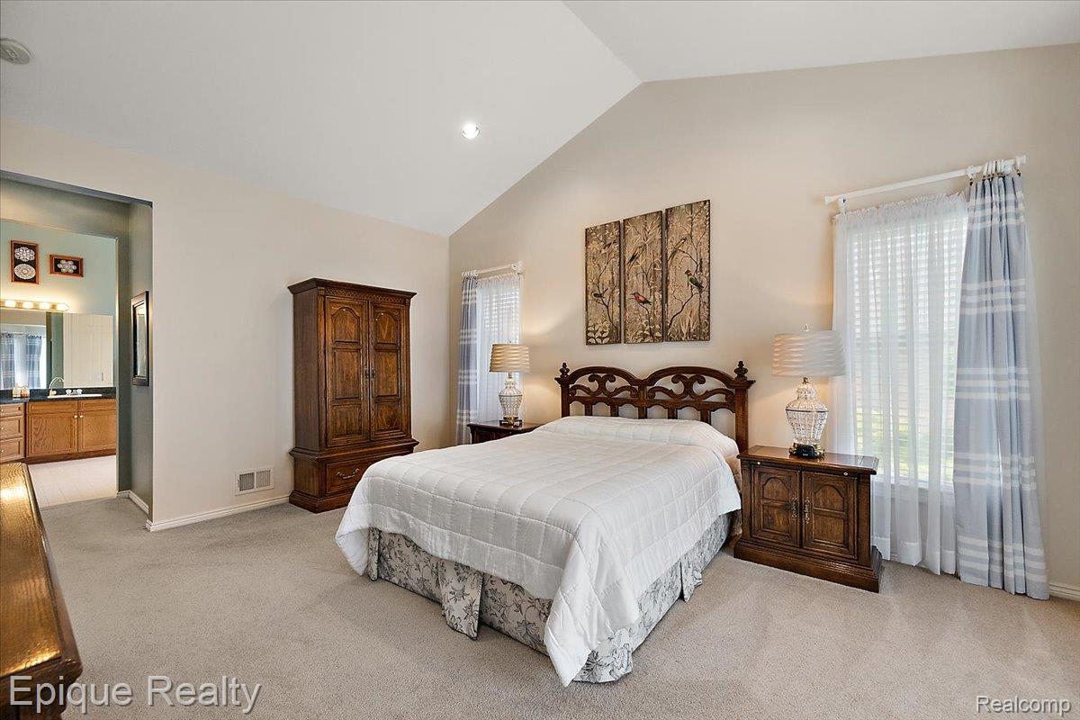 5675 Golf Pointe Drive Clarkston, MI 48348 - Photo 28 of 80 49-5675 Golf Pointe-49.jpg