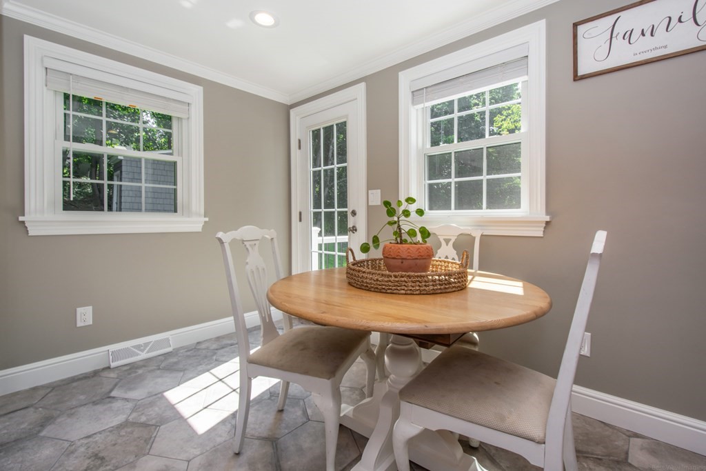 336 Cook Marlborough, MA 01752 - Photo 8 of 24 Gallery Image 8