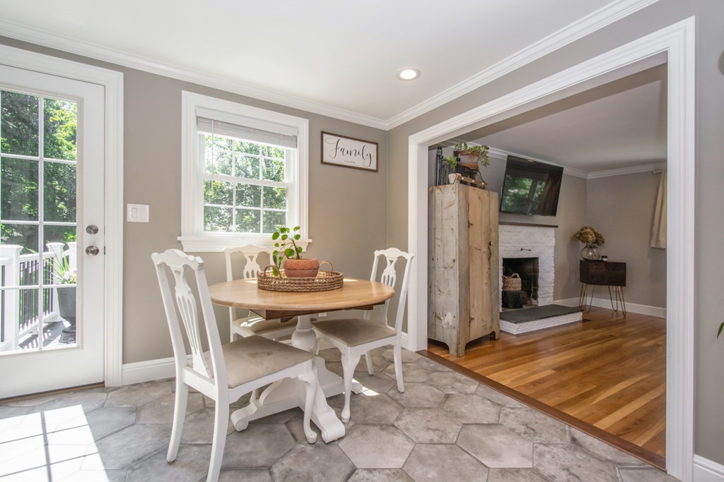 336 Cook Marlborough, MA 01752 - Photo 9 of 24 Gallery Image 9