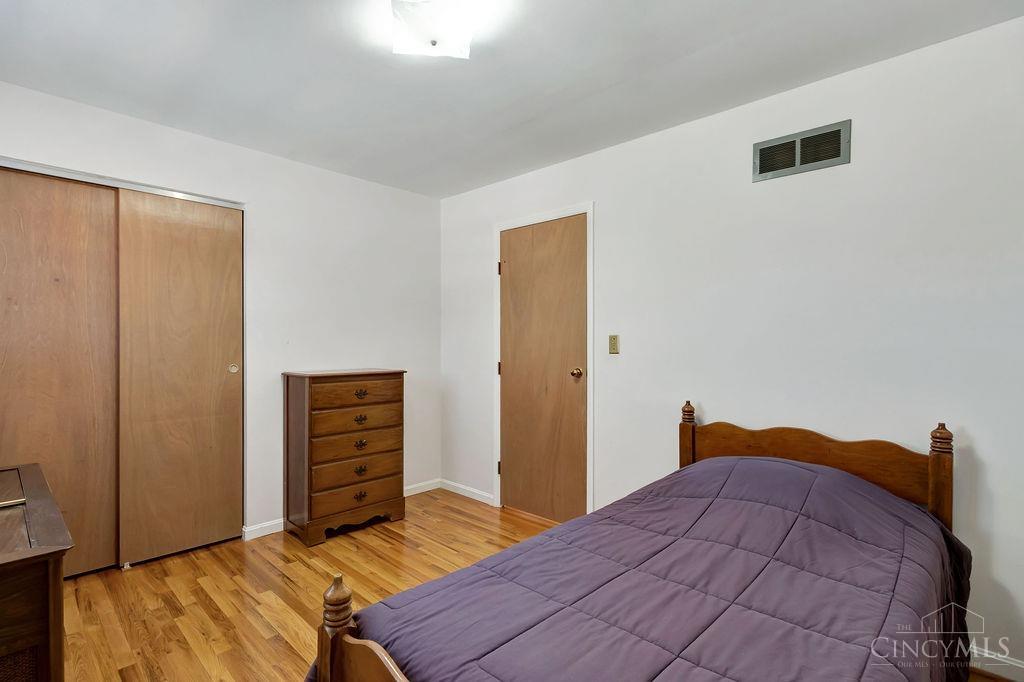 5721 Lawrence Road Cincinnati, OH 45248 - Photo 30 of 51
