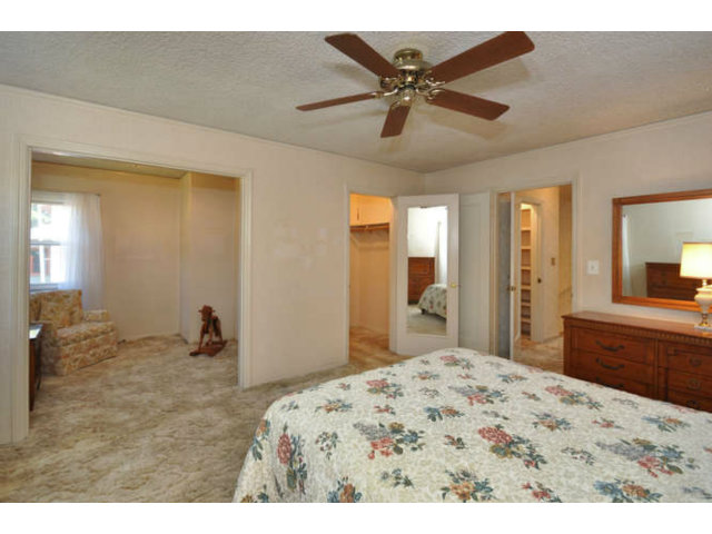 474 Chatham Road Burlingame, CA 94010 - Photo 10 of 18 Gallery Image 10