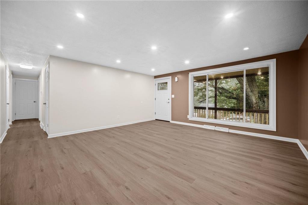 260 Stotler Road Pittsburgh, PA 15235 - Photo 5 of 44 Gallery Image 5