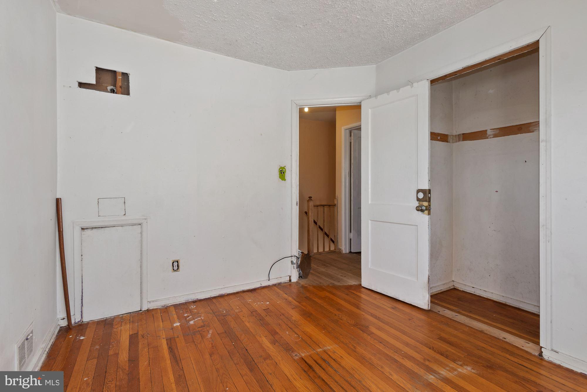 12107 Bluhill Road Silver Spring, MD 20902 - Photo 16 of 31 Bedroom