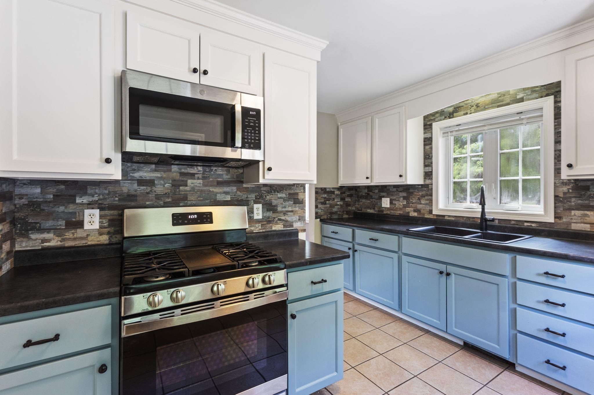 220 Milton Road Rochester, NH 03868 - Photo 17 of 48
