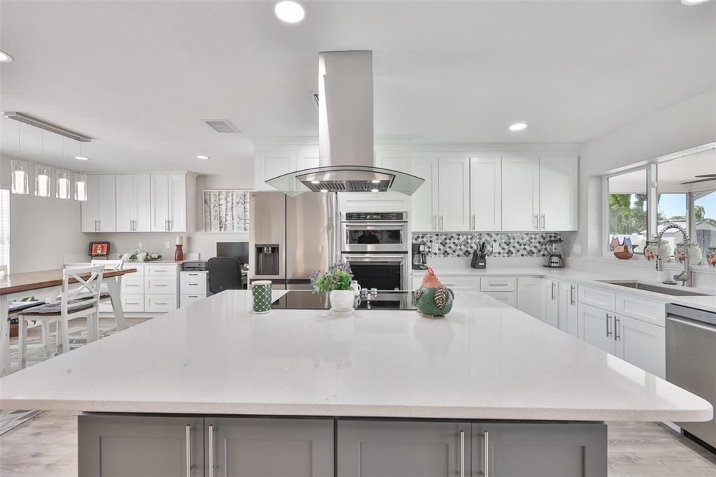 6518 Senegal Palm Way Apollo Beach, FL 33572 - Photo 11 of 61