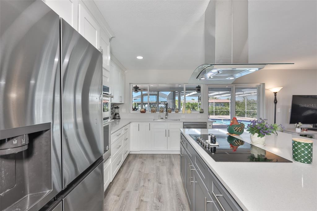 6518 Senegal Palm Way Apollo Beach, FL 33572 - Photo 13 of 61