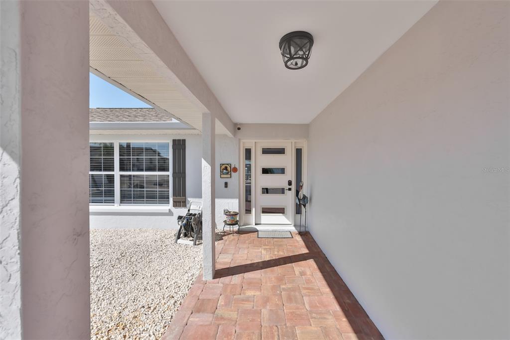 6518 Senegal Palm Way Apollo Beach, FL 33572 - Photo 7 of 61