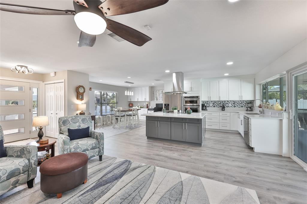 6518 Senegal Palm Way Apollo Beach, FL 33572 - Photo 8 of 61