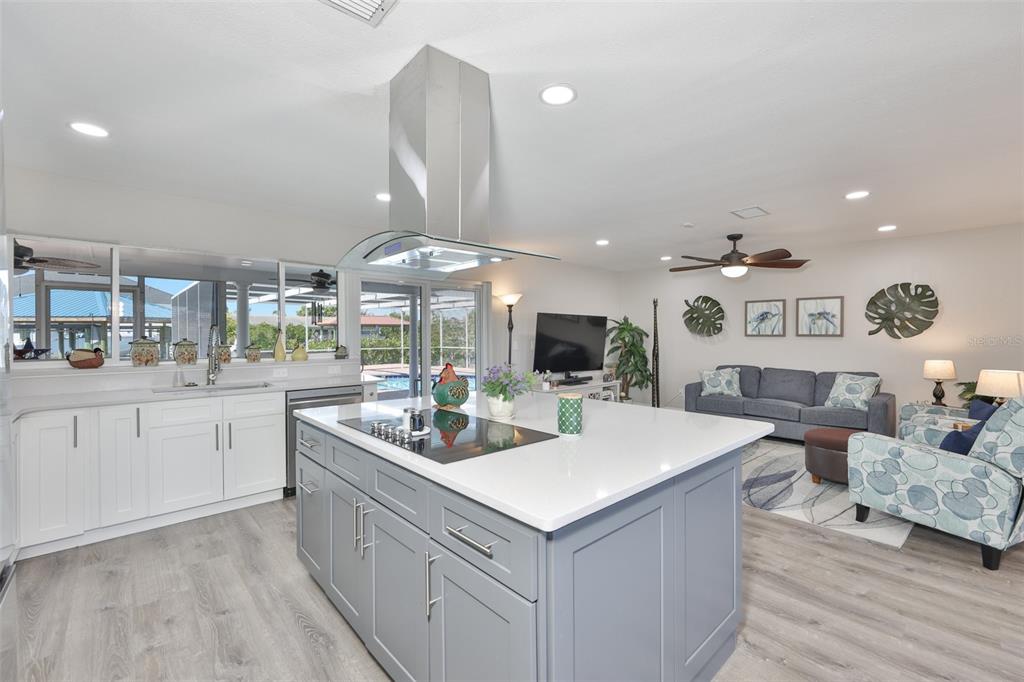 6518 Senegal Palm Way Apollo Beach, FL 33572 - Photo 10 of 61