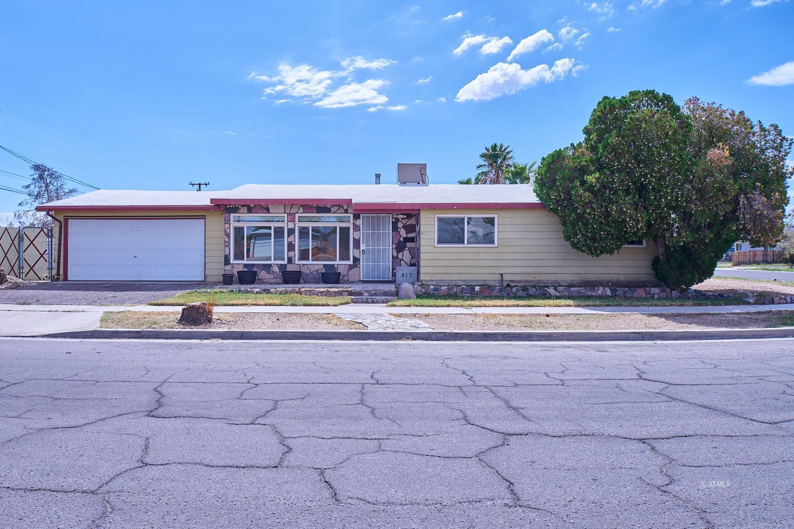 417 Argus Avenue Ridgecrest, CA 93555 - Photo 1 of 22