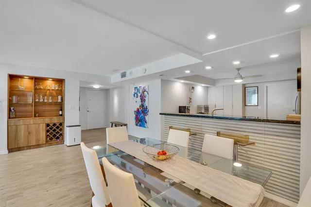 a view of a tennis court