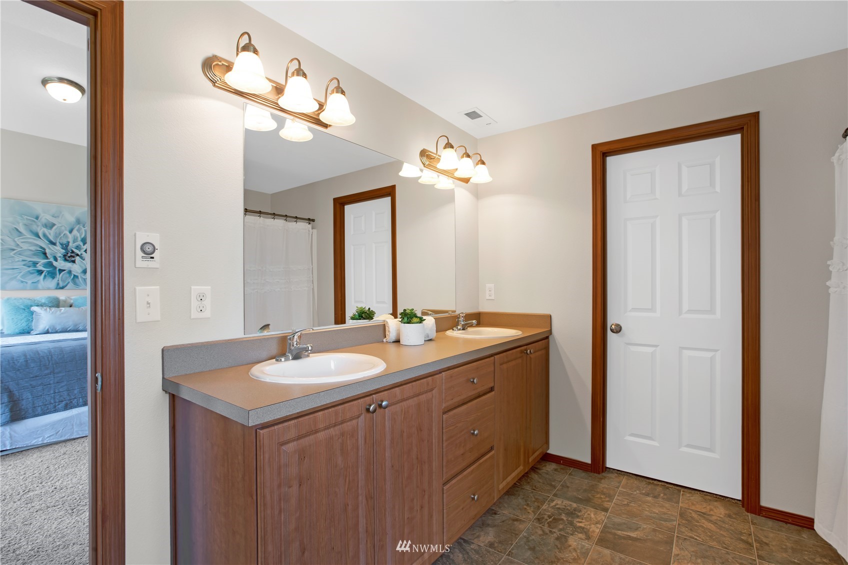 8930 Fox Ridge Lane Southeast Olympia, WA 98513 - Photo 16 of 28 Gallery Image 16