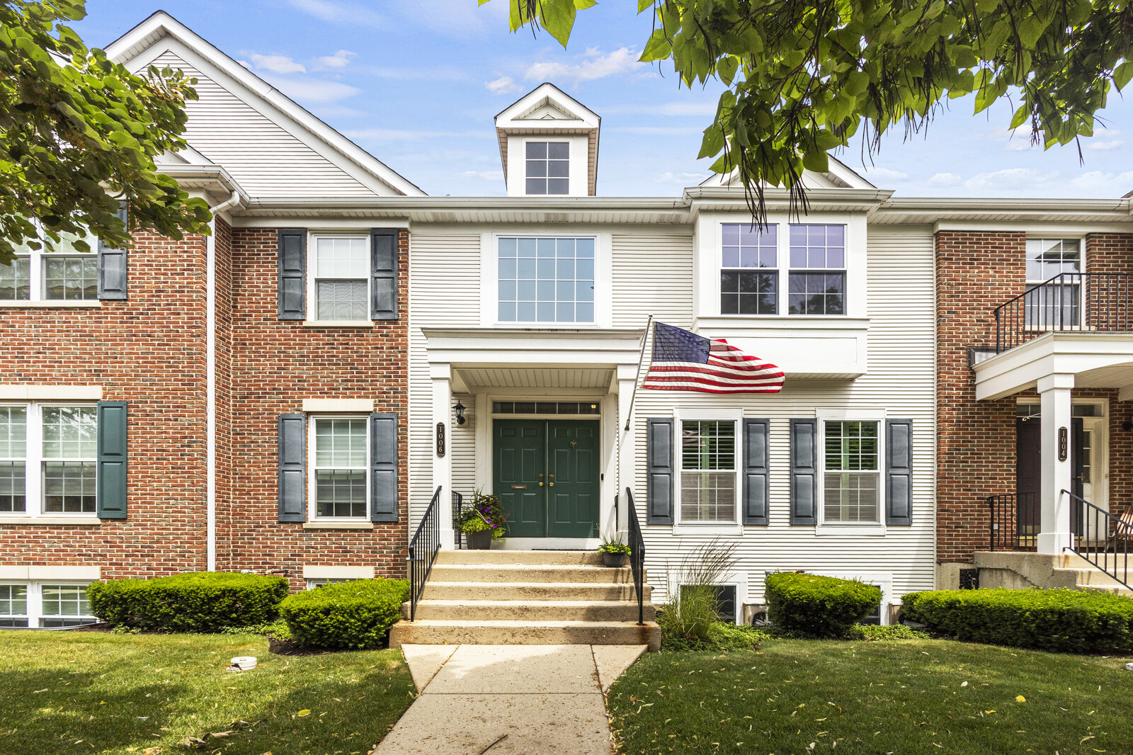 1006 Cedar Street Park Ridge, IL 60068 - Photo 1 of 34 Gallery Image 1