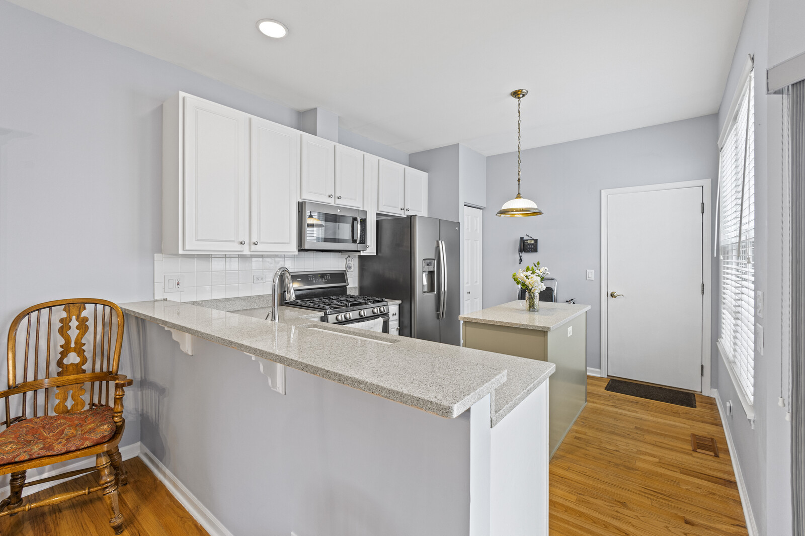 1006 Cedar Street Park Ridge, IL 60068 - Photo 12 of 34 Gallery Image 12
