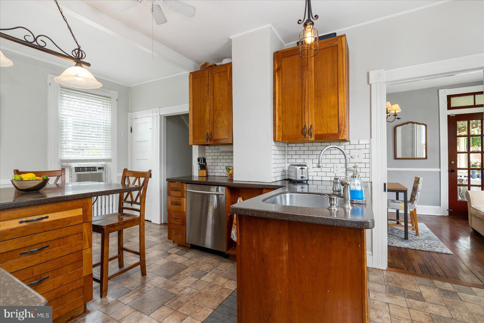 505 Cedarcroft Road Baltimore, MD 21212 - Photo 12 of 48 Kitchen