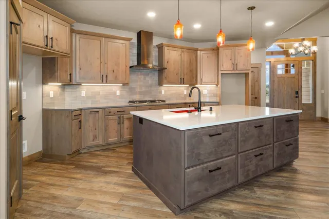 $998,500 | 177-xx North Saddle Hill Road, Colbert, WA 99005