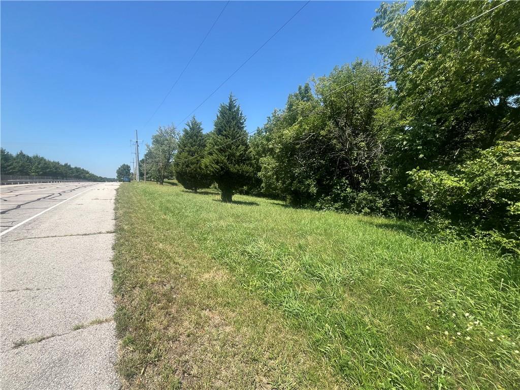 6217 Northwest Roanridge Road Kansas City, MO 64151 - Photo 17 of 17