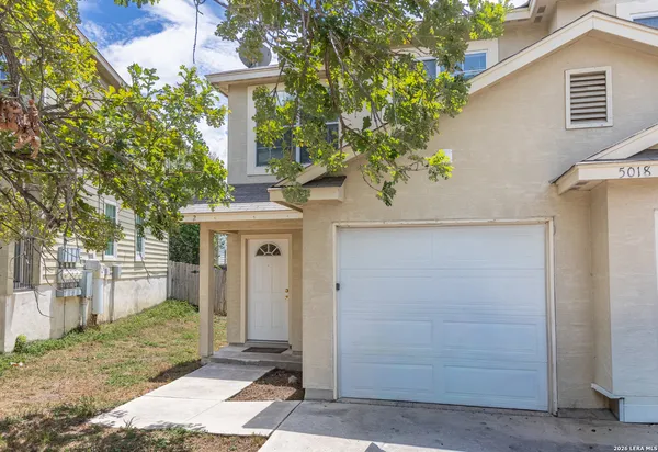 $1,395 | 5018 Summit Pass, Unit 2, San Antonio, TX 78229