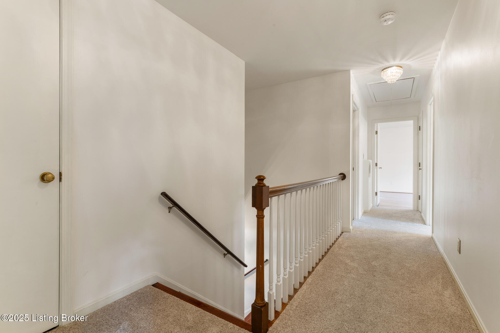 6012 Innes Trace Road Louisville, KY 40222 - Photo 38 of 57 Upstairs Hallway