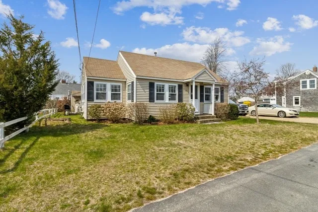 $435,000 | 10 Surf Avenue, Wareham, MA 02571