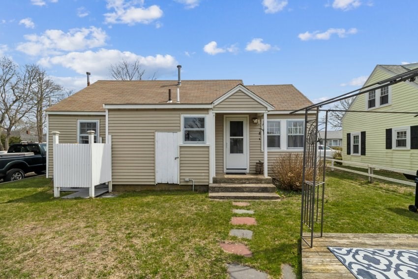 10 Surf Avenue Wareham, MA 02571 - Photo 13 of 14 a front view of a house with a yard