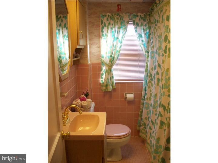 416 East Rodgers Street Ridley Park, PA 19078 - Photo 19 of 25 Bathroom