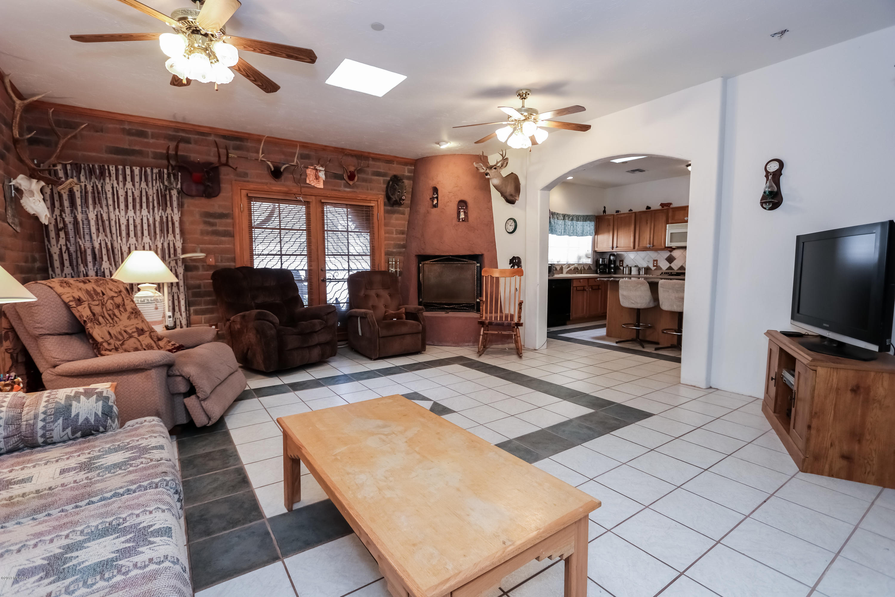4241 West Elvado Road Tucson, AZ 85746 - Photo 13 of 48 Gallery Image 13