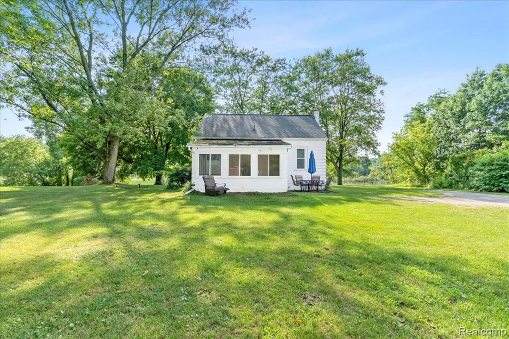 727 County Farm Road Howell, MI 48843 - Photo 13 of 22