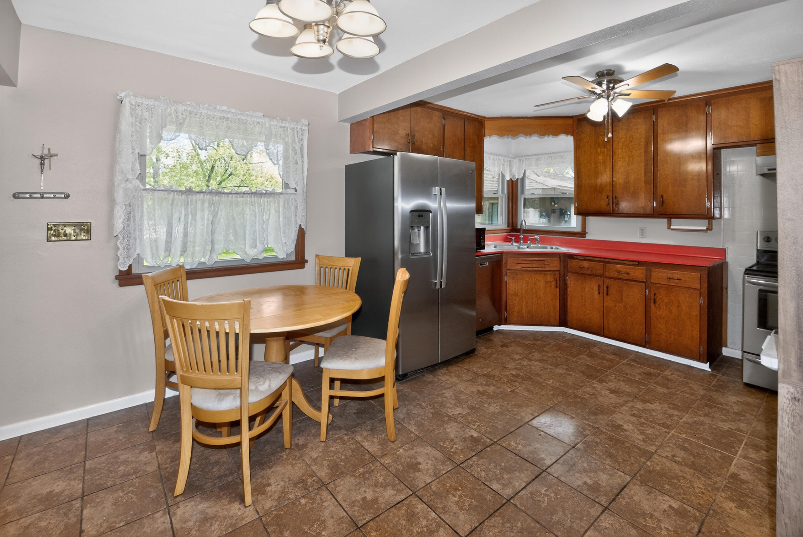 3440 West 5 Mile Road Raymond, WI 53108 - Photo 8 of 27 Kitchen