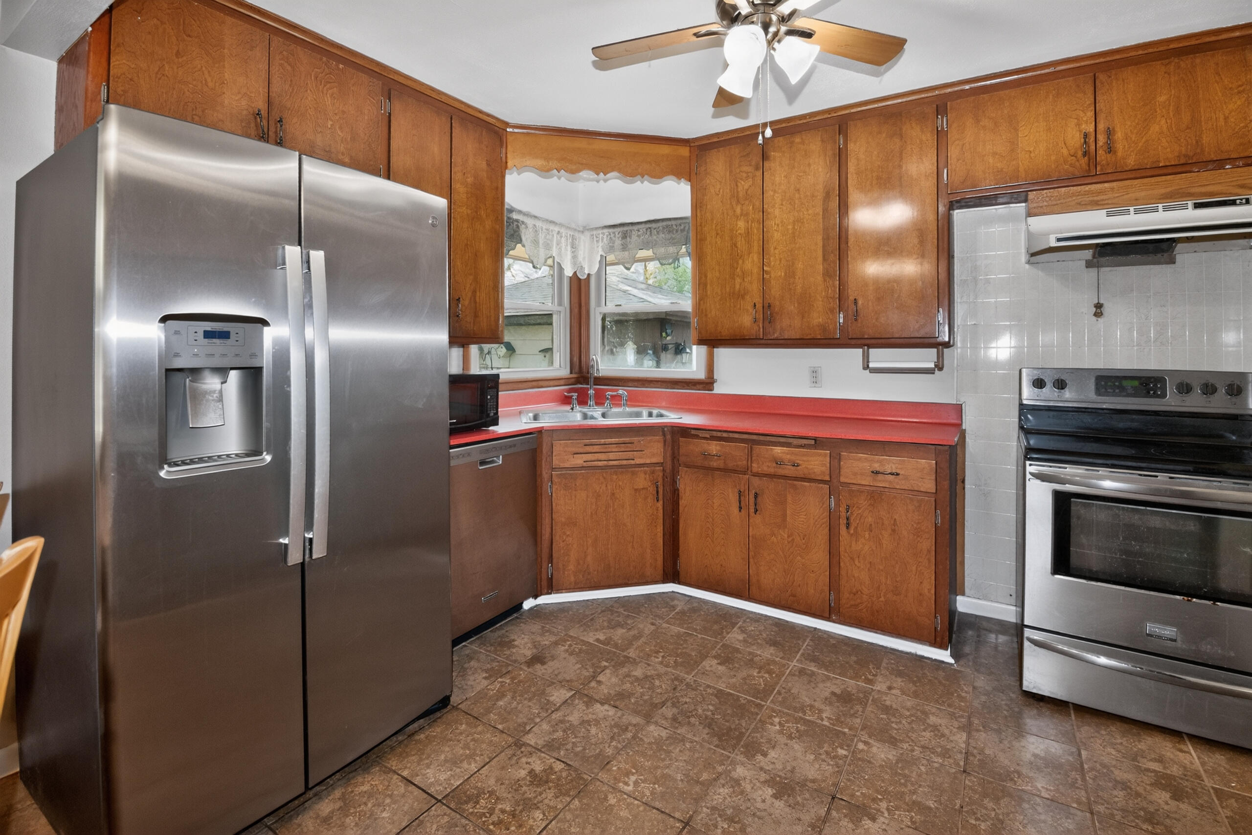 3440 West 5 Mile Road Raymond, WI 53108 - Photo 10 of 27 Kitchen