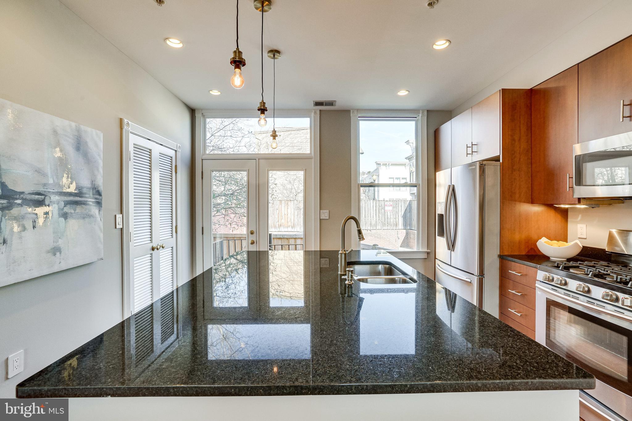 610 I Street Southeast Washington, DC 20003 - Photo 18 of 72