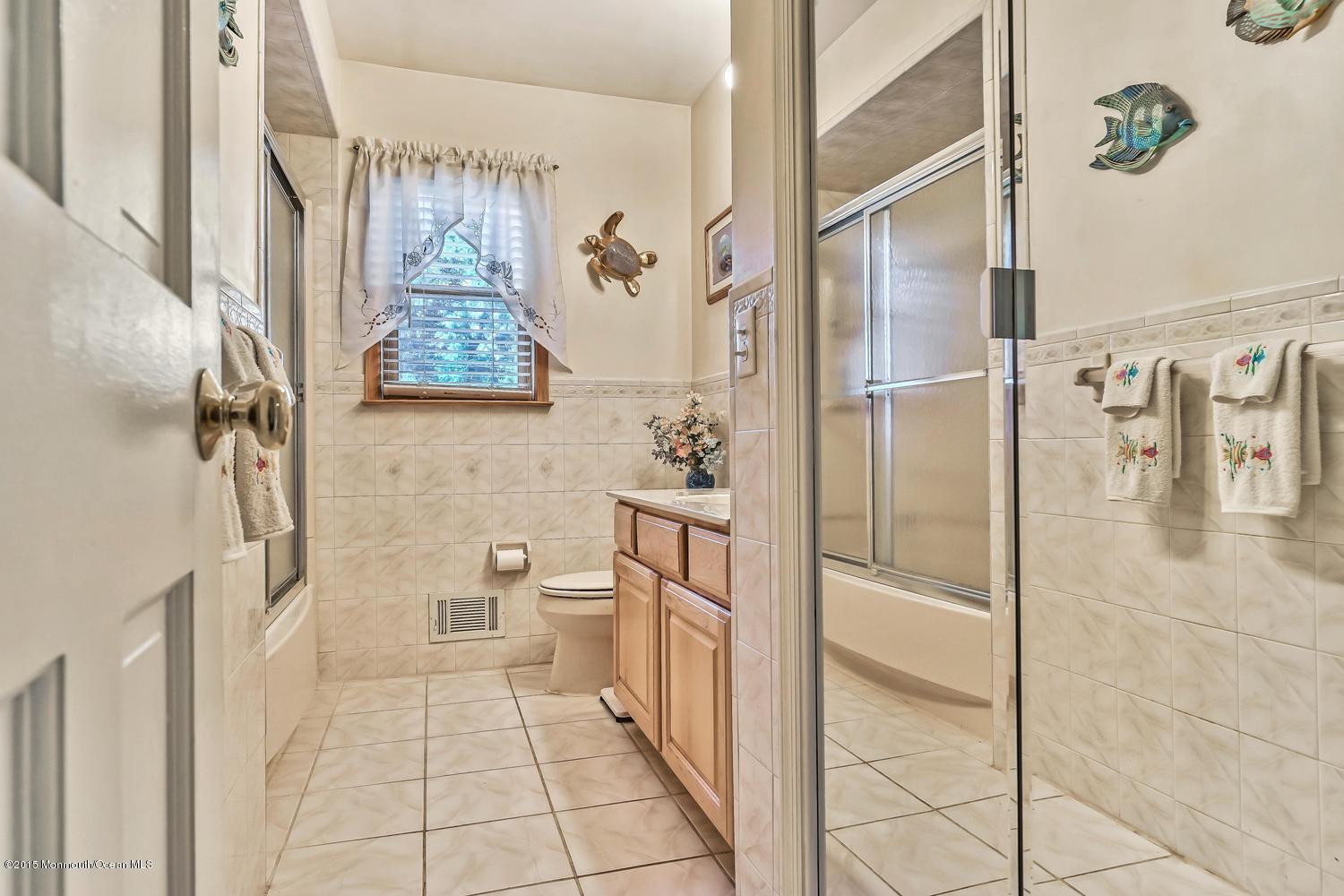 4 Callaghan Road Brick, NJ 08724 - Photo 25 of 38 4 Callaghan Rd Brick NJ 08724-large-026-