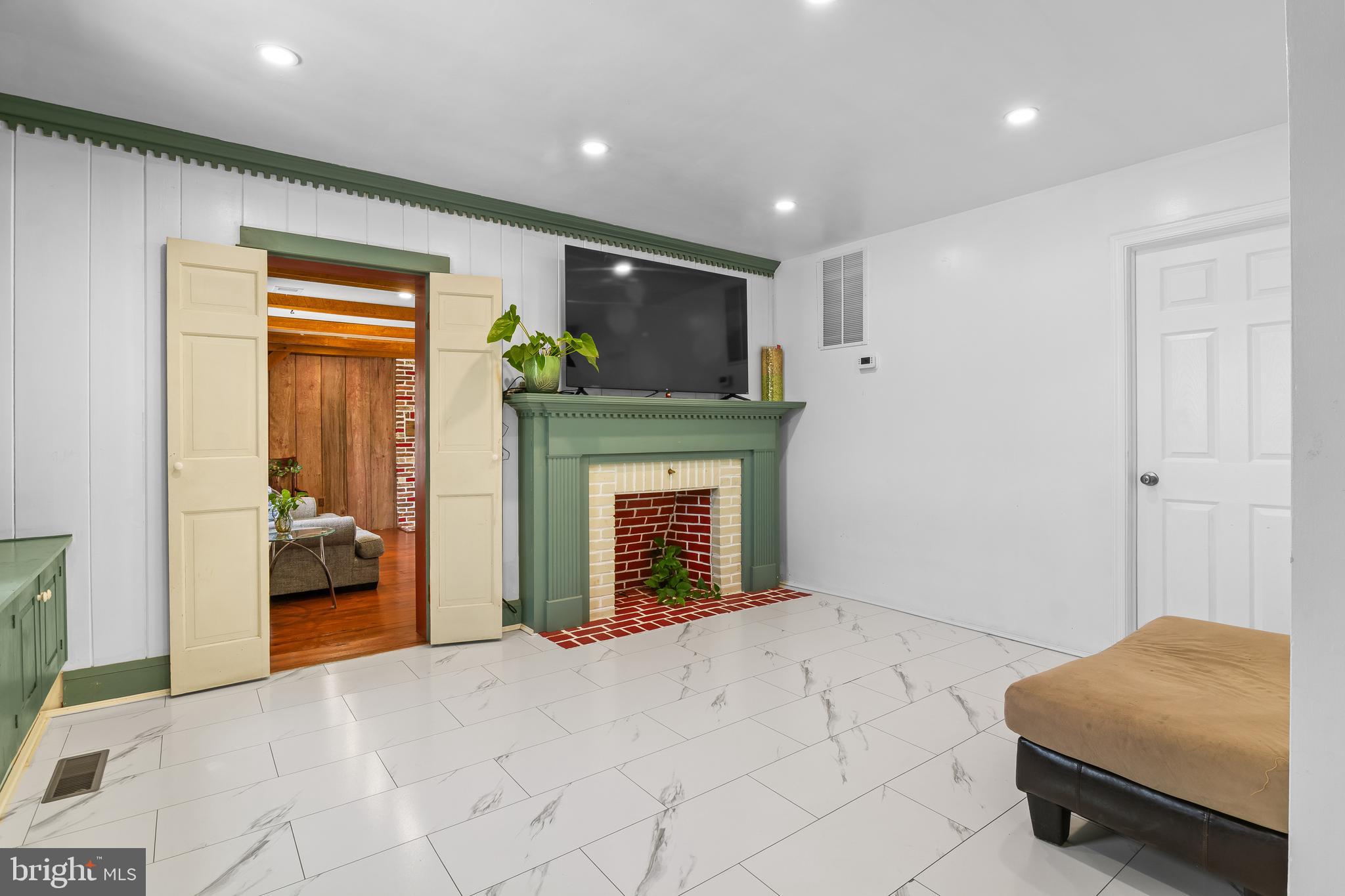 640 Old Baltimore Road Westminster, MD 21157 - Photo 8 of 56