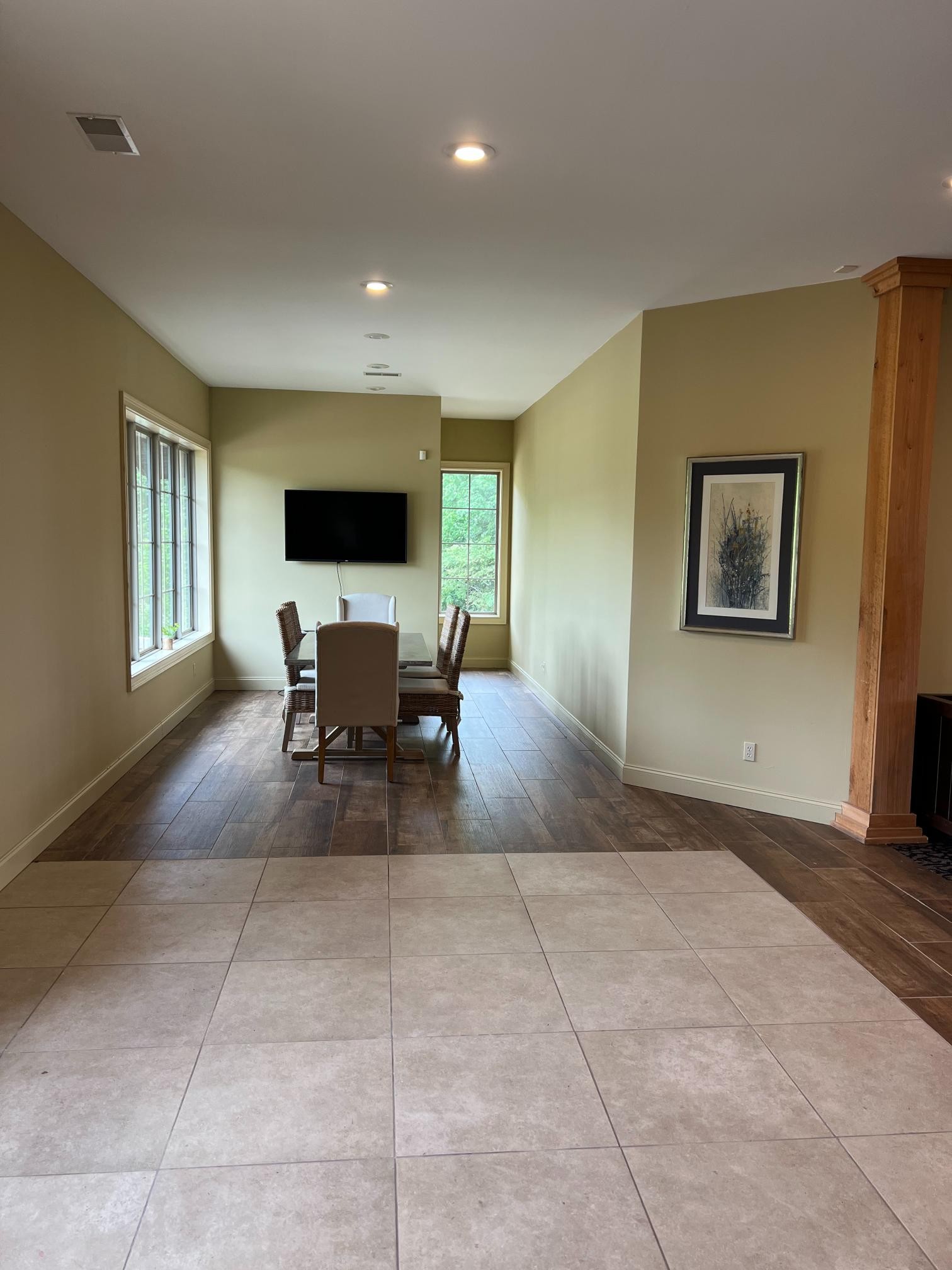 900 Olde Tennessee Trail Springville, TN 38256 - Photo 13 of 33 a living room with furniture a window and a flat screen tv