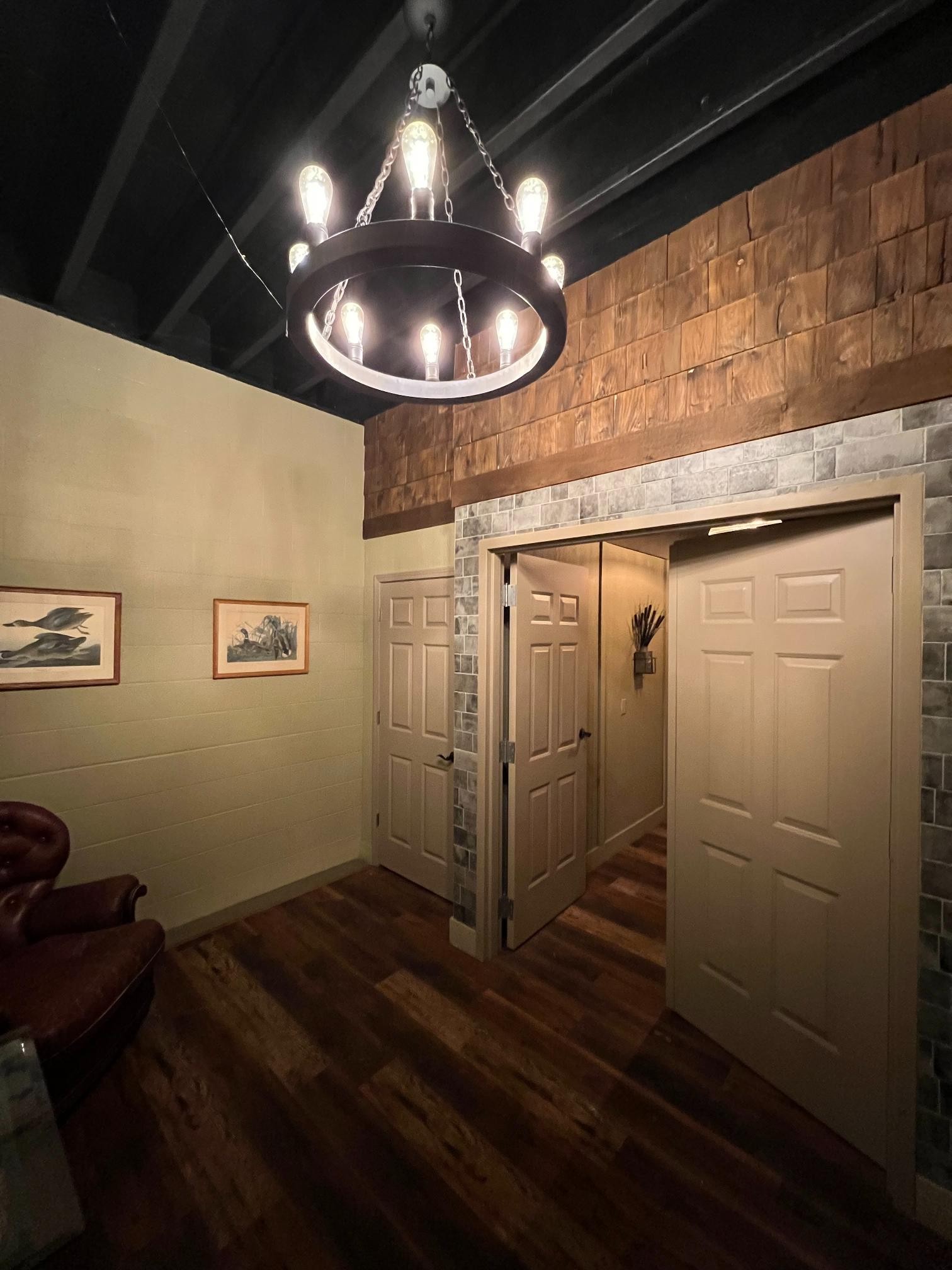 900 Olde Tennessee Trail Springville, TN 38256 - Photo 23 of 33 a view of a hallway with wooden floor